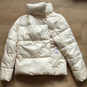 Off white puffy winter/spring coat XS